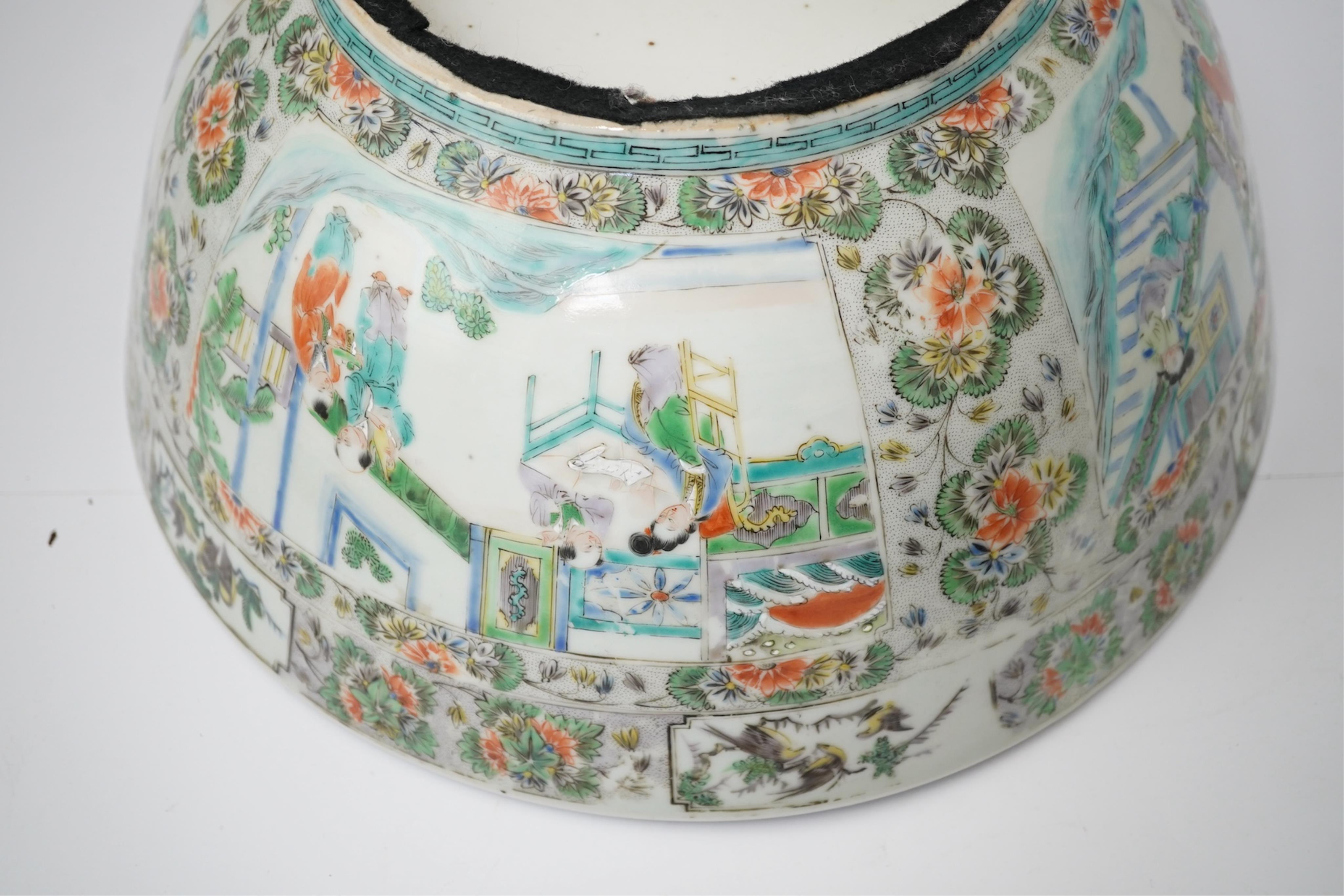 A Chinese enamelled porcelain water bottle, cover and basin, mid 19th century